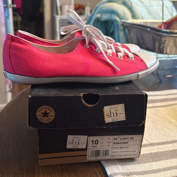 Converse Women's Chuck Taylor All Star Light OX Lace-Up 513 Size 10 - Picture 2 of 8